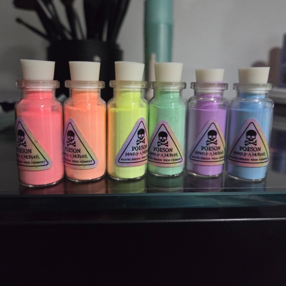 Makeup a Murder Pastel Neon Pigments